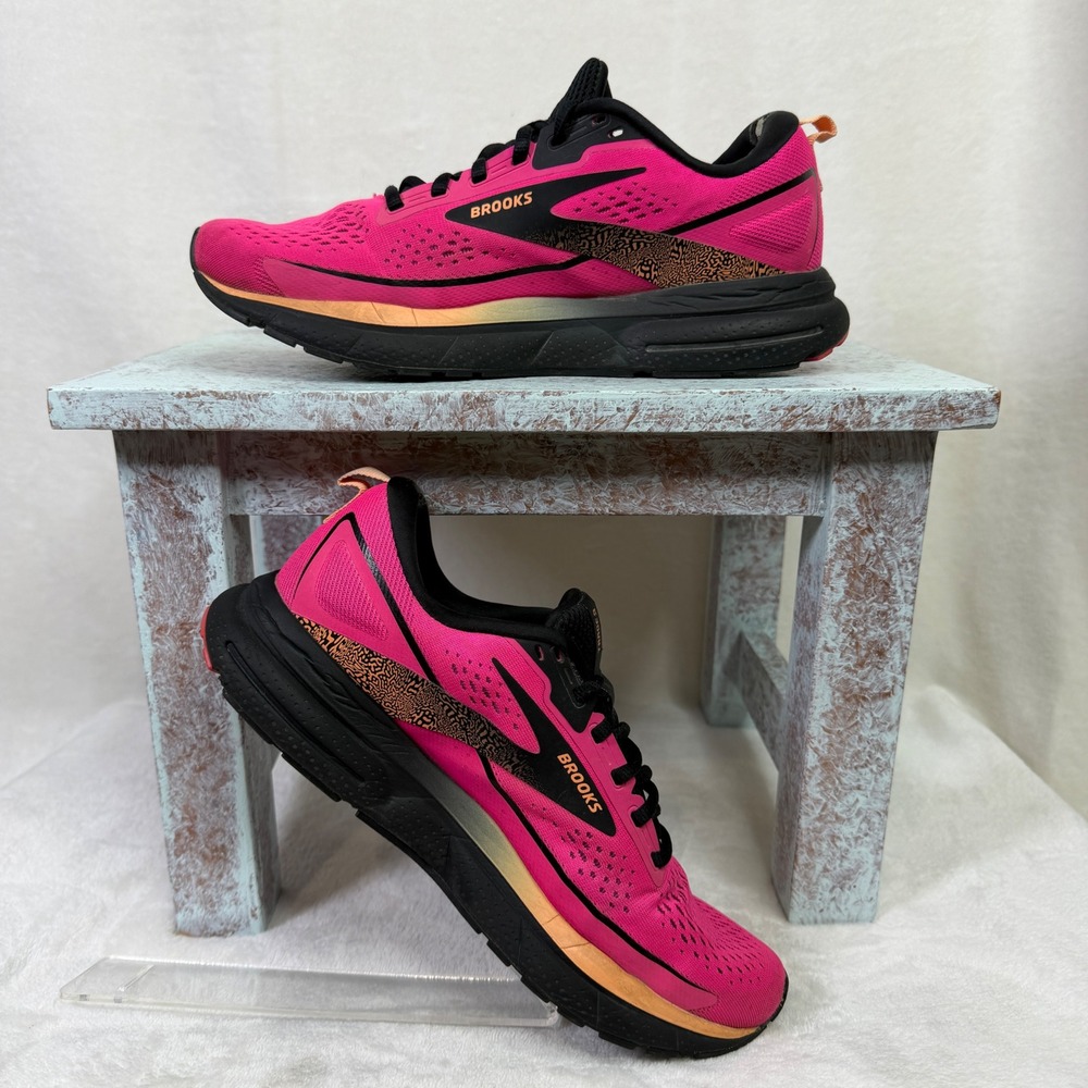 Brooks Trace 3 Running Shoes Size 8.5 Pink Glo Black Animal Print 1204011B694 - Picture 3 of 8